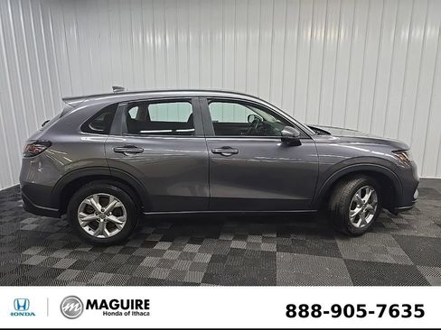 Used 2023 Honda HR-V LX image 2