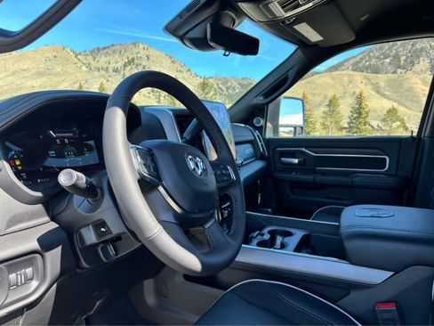 New 2025 RAM 2500 Laramie image 42