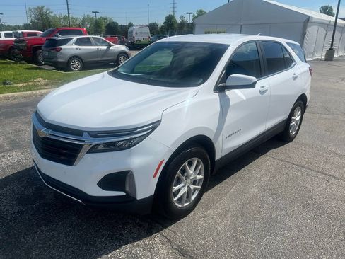 Used 2023 Chevrolet Equinox LT AWD/4WD image 3