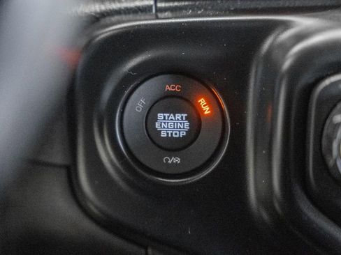 Certified 2021 Jeep Wrangler Rubicon image 32