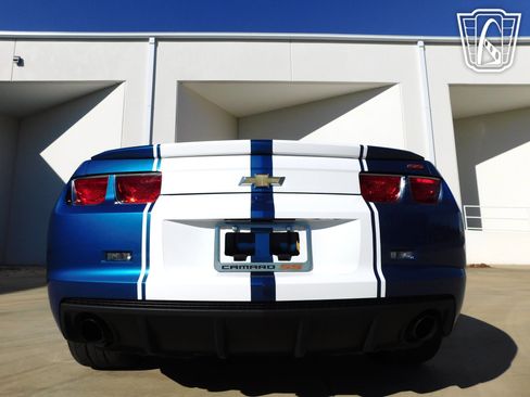 Used 2010 Chevrolet Camaro SS RWD image 21