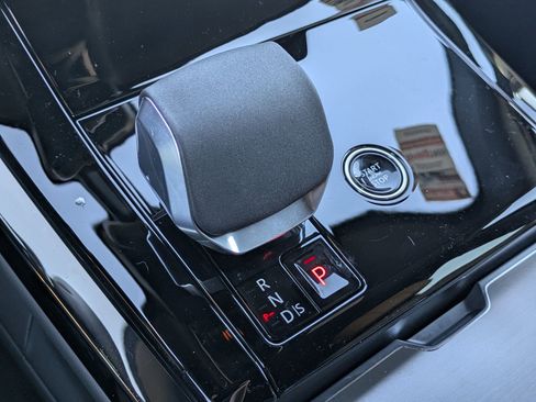 New 2026 Land Rover Range Rover Sport Dynamic SE image 16