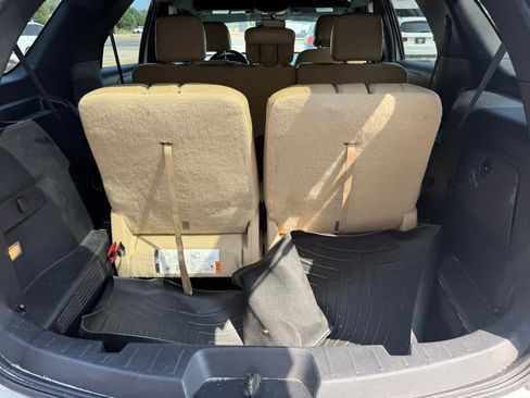 Used 2016 Ford Explorer XLT w/ Equipment Group 202A FWD image 7