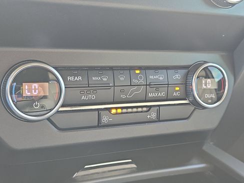 Used 2020 Ford Expedition XLT w/ Equipment Group 201A image 19