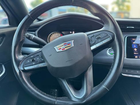 Used 2021 Cadillac XT4 Premium Luxury image 25