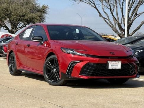 New 2026 Toyota Camry Hybrid image 2