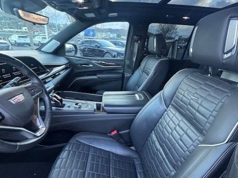 Used 2021 Cadillac Escalade Sport Platinum w/ Heavy-Duty Trailer Package image 11