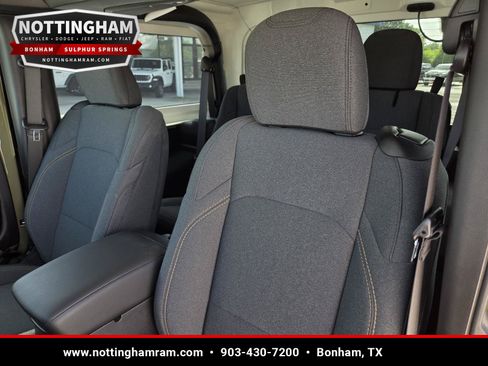 Used 2025 Jeep Wrangler Sport AWD/4WD image 12