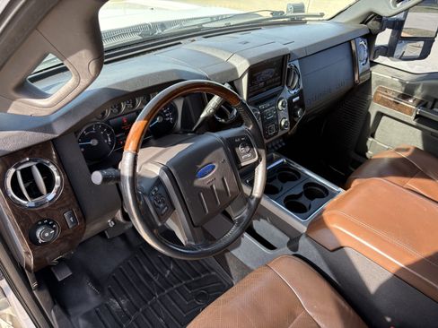 Used 2014 Ford F250 Platinum w/ FX4 Off-Road Package image 19
