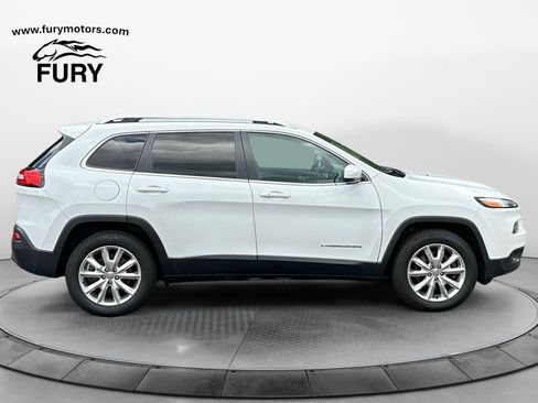 Used 2017 Jeep Cherokee Limited AWD/4WD image 2