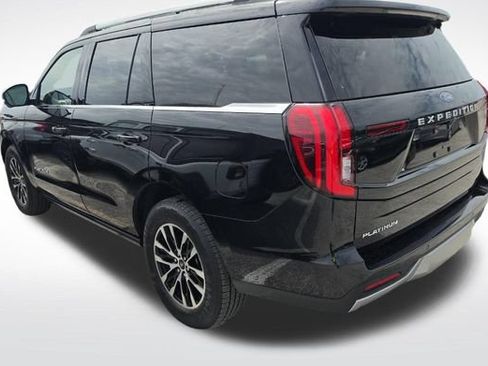 Used 2025 Ford Expedition Platinum AWD/4WD image 10