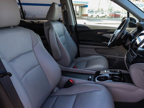Used 2017 Honda Pilot Touring image 28