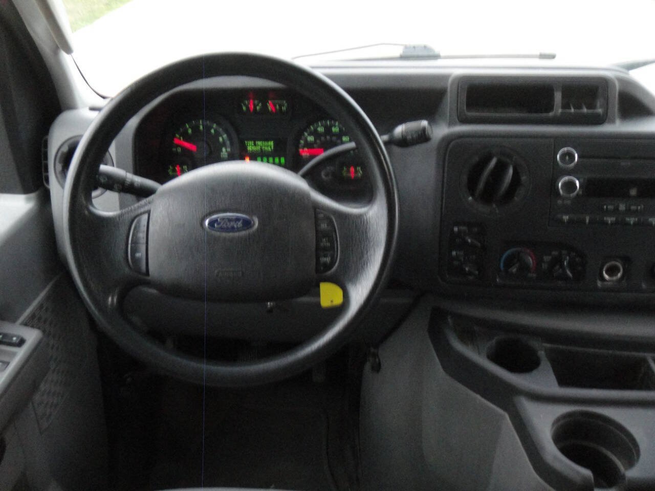 Used 2012 Ford E-350 and Econoline 350 XLT RWD image 10