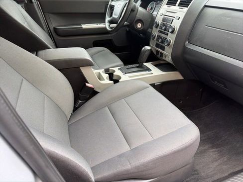 Used 2012 Ford Escape XLT image 4