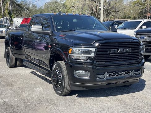Used 2021 RAM 3500 Laramie w/ Night Edition AWD/4WD image 10