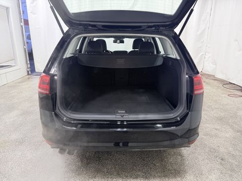 Used 2016 Volkswagen Golf SEL w/ Lighting Package (SEL) image 9