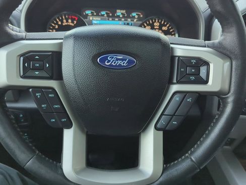 Used 2018 Ford F150 Lariat w/ Equipment Group 502A Luxury image 16