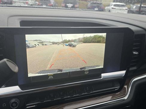 Used 2024 Chevrolet Silverado 3500 LT image 21