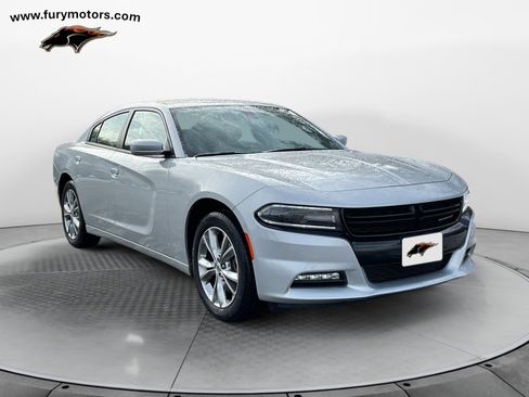 Used 2021 Dodge Charger SXT w/ Driver Convenience Group image 1