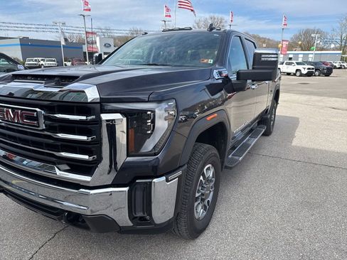 Used 2025 GMC Sierra 2500 SLT w/ SLT Convenience Package image 1