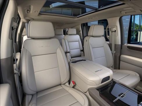 New 2026 GMC Yukon XL Denali AWD/4WD image 16