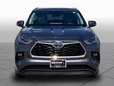 Used 2021 Toyota Highlander Limited FWD image 4