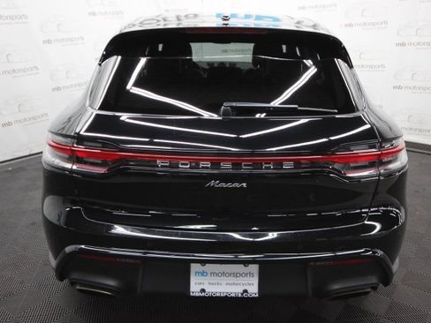 Used 2023 Porsche Macan image 4