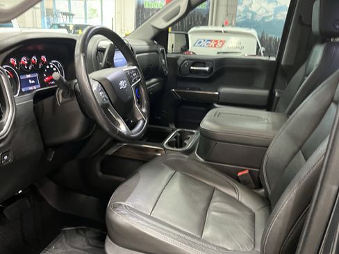 Used 2019 Chevrolet Silverado 1500 LT Trail Boss AWD/4WD image 12