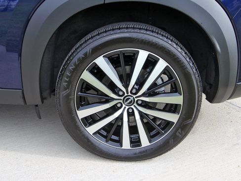 Certified 2025 Nissan Pathfinder Platinum AWD/4WD image 36