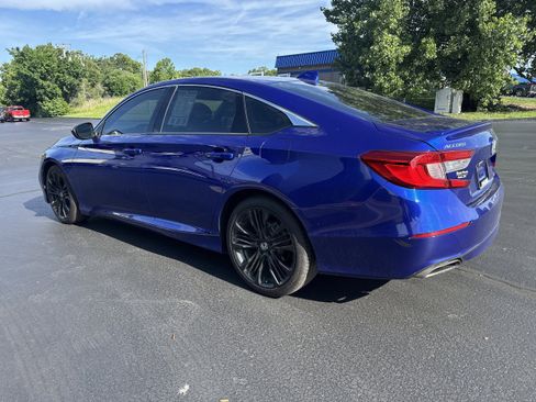 Used 2019 Honda Accord Sport image 5