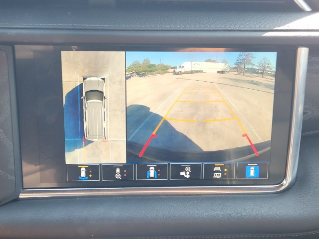 Used 2022 GMC Yukon Denali AWD/4WD image 15