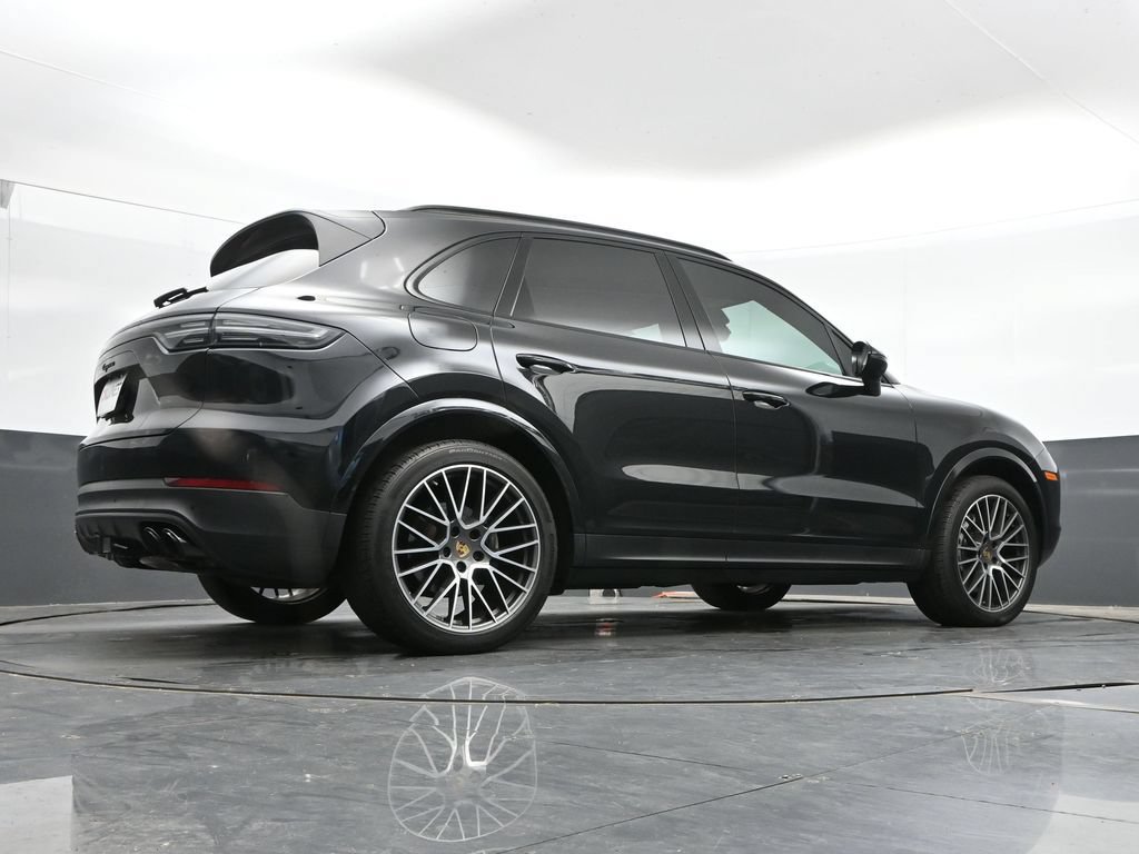 Used 2023 Porsche Cayenne AWD/4WD image 41