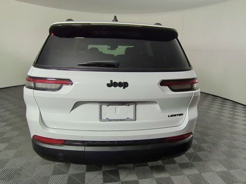 New 2025 Jeep Grand Cherokee L Limited w/ Black Appearance Package image 5