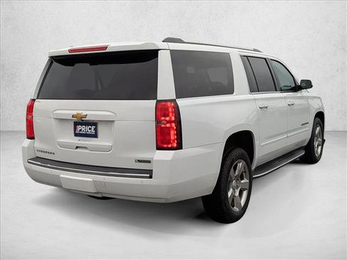 Used 2018 Chevrolet Suburban Premier RWD image 5