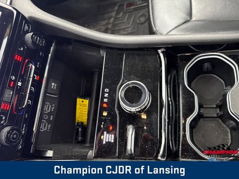 Used 2022 Jeep Grand Cherokee Limited image 27