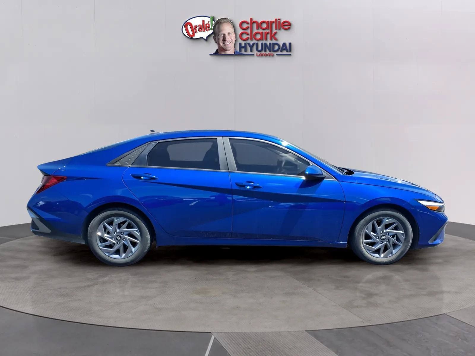 Certified 2024 Hyundai Elantra SEL FWD image 6