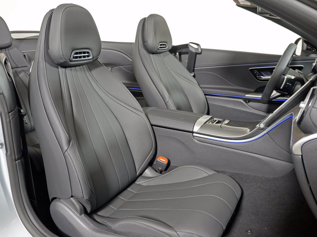 New 2027 Mercedes-Benz CLE 450 4MATIC Cabriolet image 18