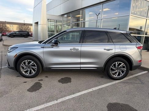 Used 2023 Lincoln Corsair FWD image 2