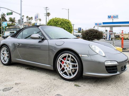 Used 2010 Porsche 911 Carrera S RWD image 40
