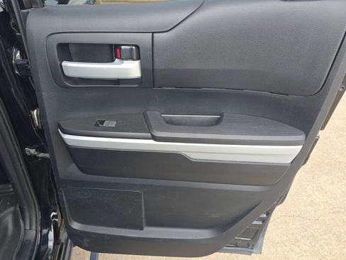 Used 2017 Toyota Tundra SR5 w/ SR5 Upgrade Package image 21