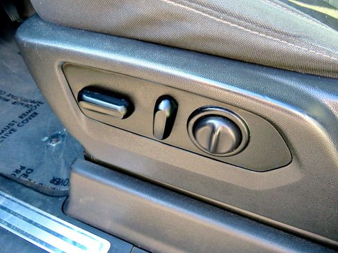 Used 2021 Chevrolet Silverado 1500 RST w/ Bed Protection Package image 19