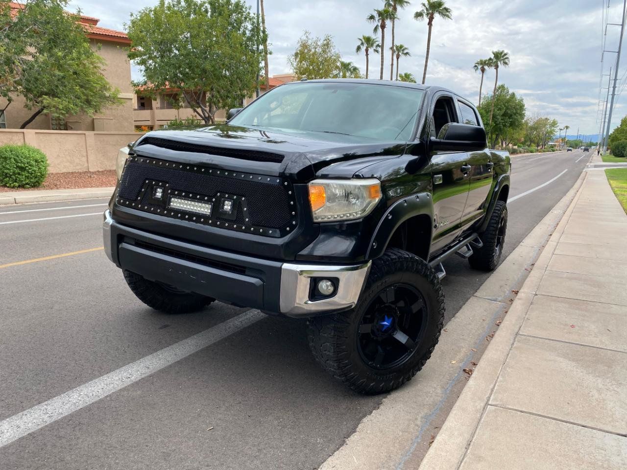 Used 2014 Toyota Tundra SR5 w/ SR5 Upgrade Package RWD image 4