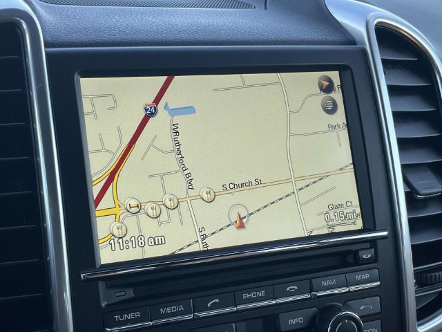 Used 2016 Porsche Cayenne AWD/4WD image 30