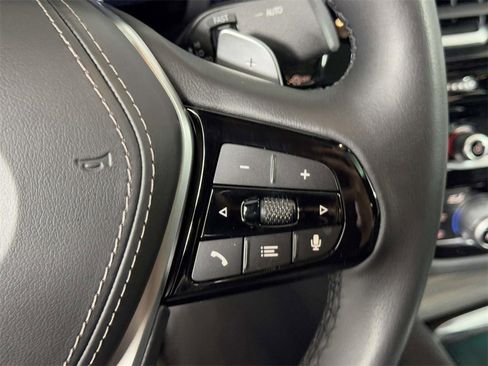 Used 2022 BMW 530i xDrive w/ Convenience Package image 23