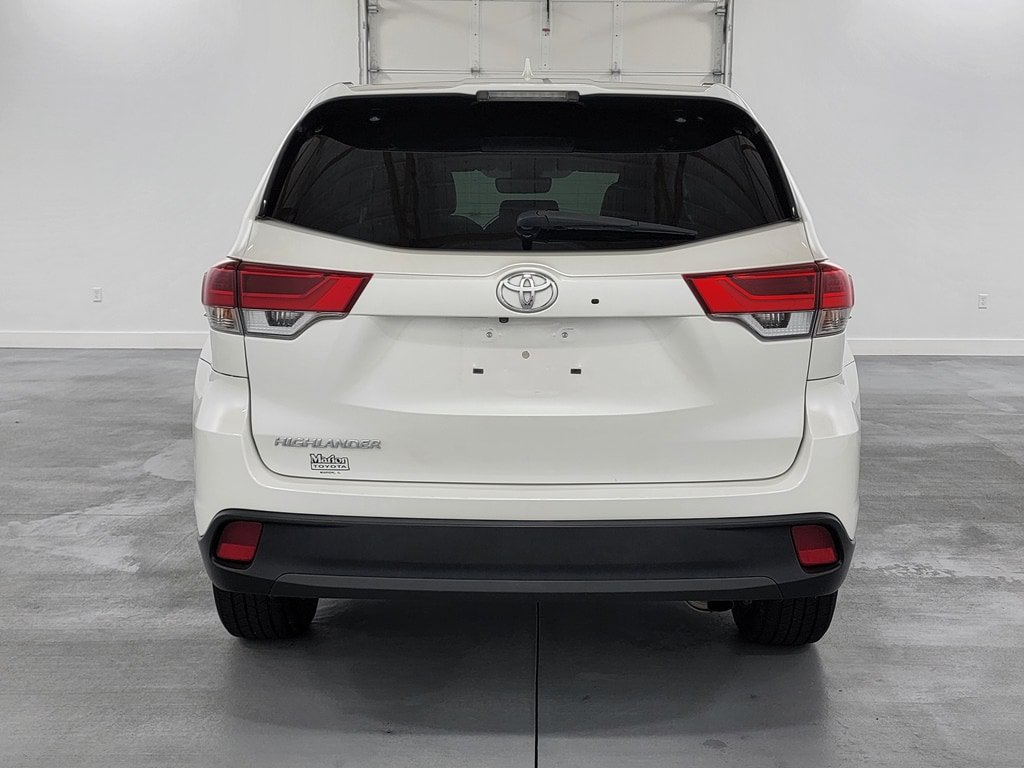 Used 2017 Toyota Highlander XLE FWD image 7