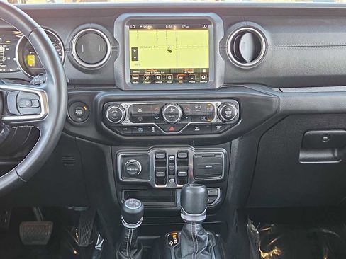 Used 2021 Jeep Wrangler Unlimited Sahara image 29