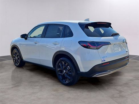 Certified 2024 Honda HR-V Sport image 6