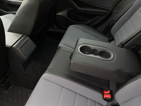 Used 2025 Volkswagen Jetta SE image 30