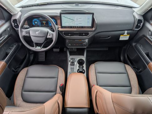 New 2025 Ford Bronco Sport Outer Banks w/ Outer Banks Tech Package+ image 11