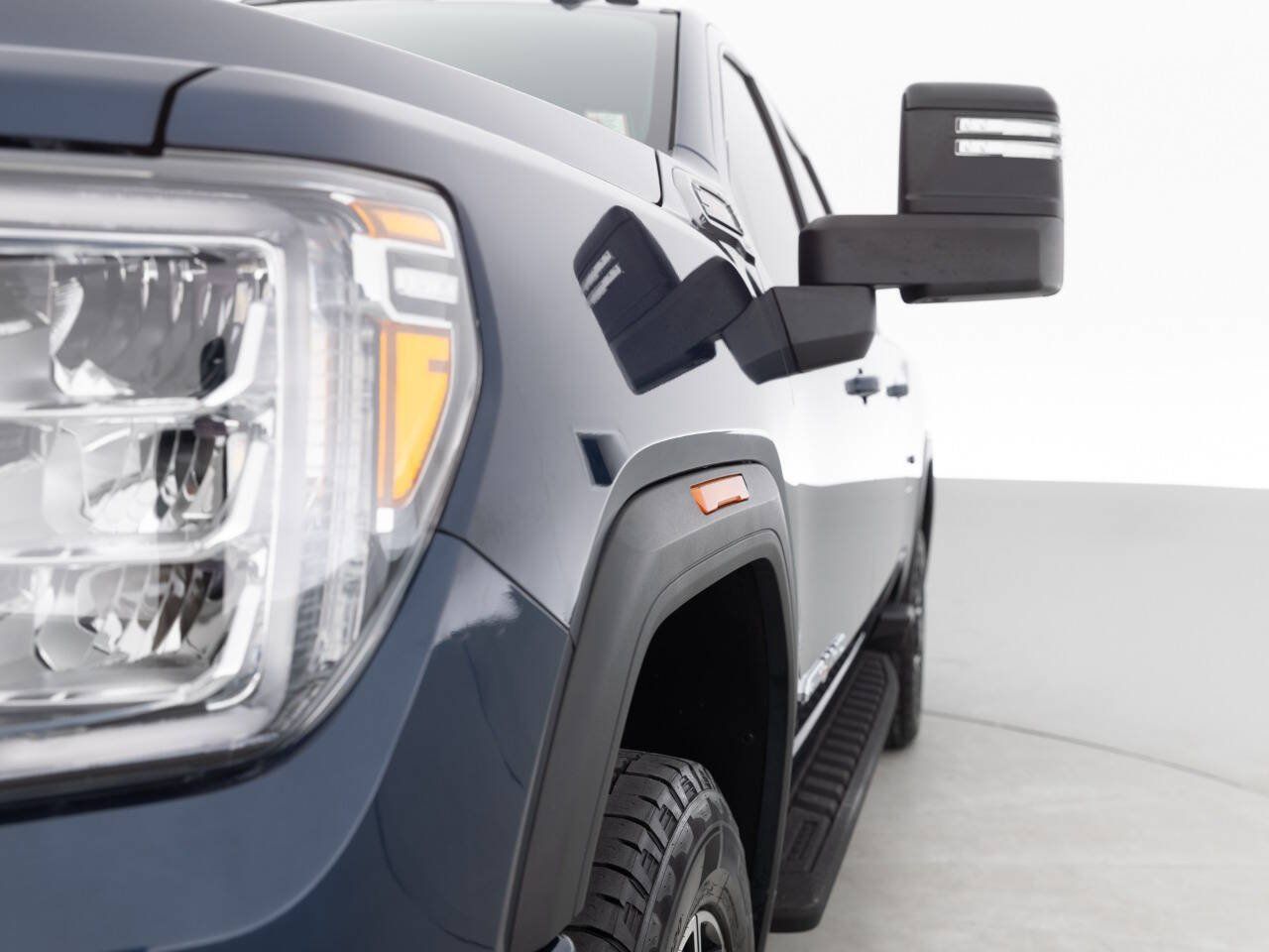 Used 2022 GMC Sierra 3500 AT4 w/ Snow Plow Prep/Camper Package AWD/4WD image 12